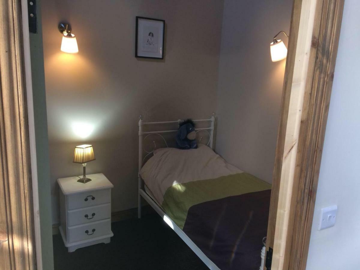 Tracey'S Farmhouse Cottage Belfast Esterno foto