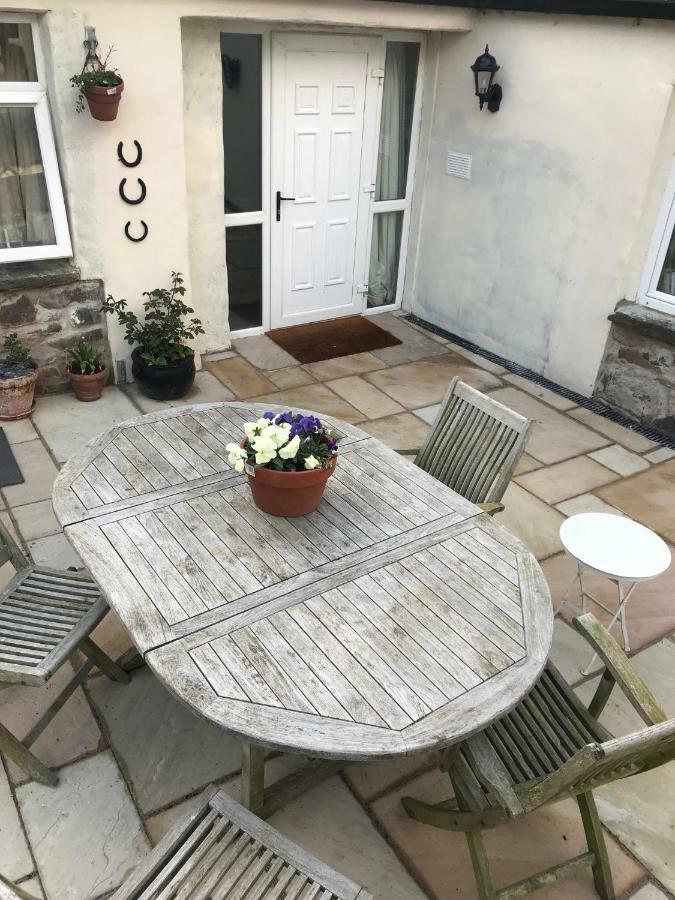 Tracey'S Farmhouse Cottage Belfast Esterno foto